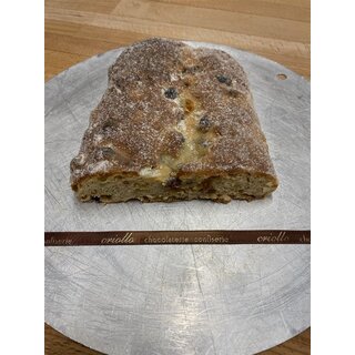 Halber, schwerer Dinkelbuttermandelstollen 500g
